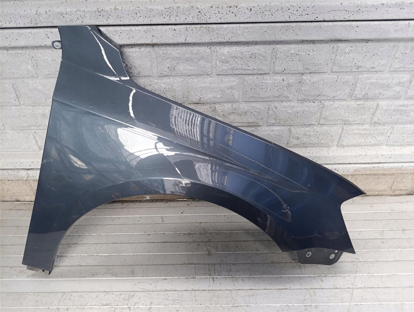 BŁOTNIK PRZEDNI PRAWY VW PASSAT B7 2010 - 2017 ORYGINAŁ (17770075351)