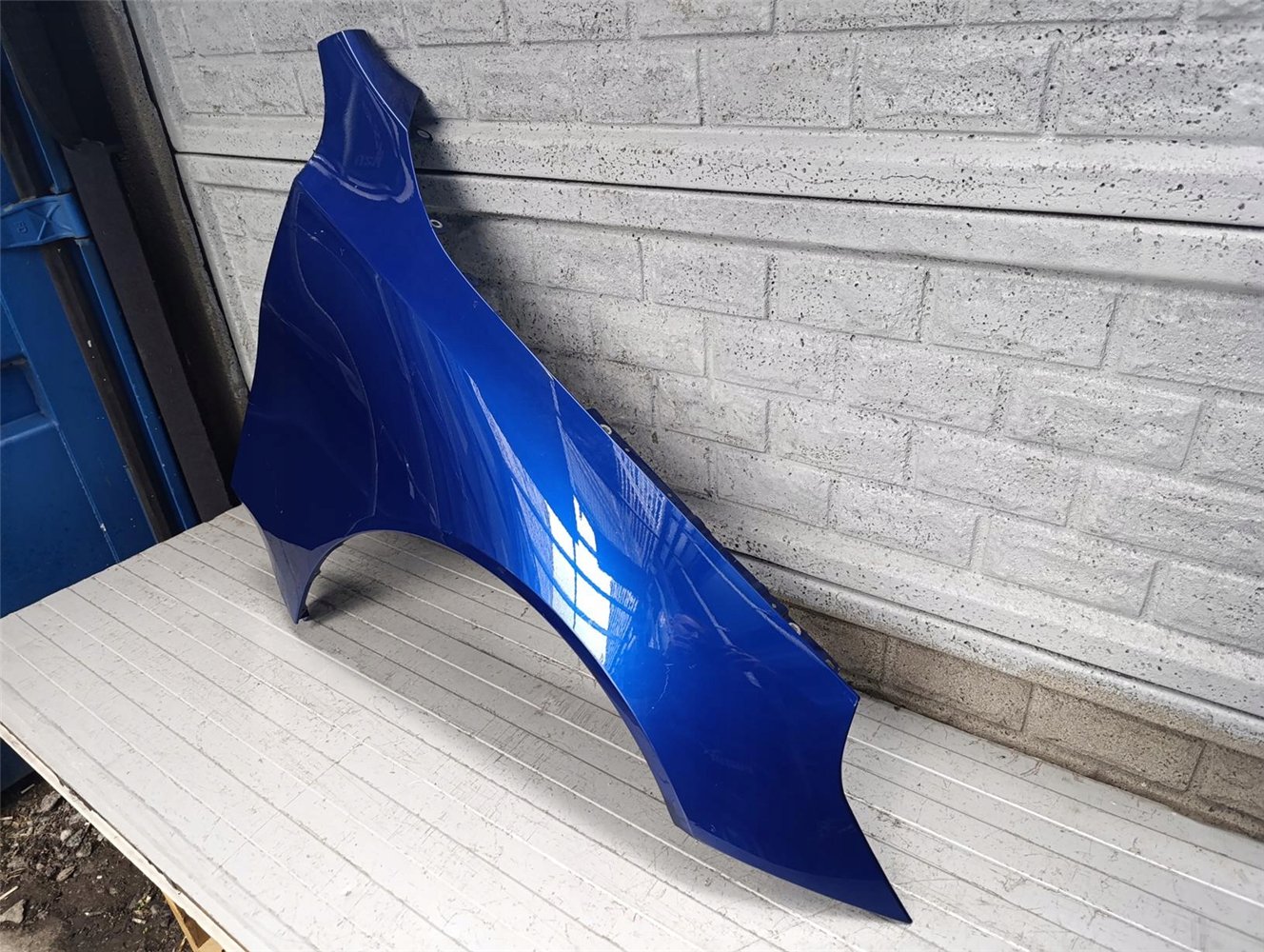 BMW M5 G60 BŁOTNIK PRAWY 2023- ORYGINAŁ (17770079994)