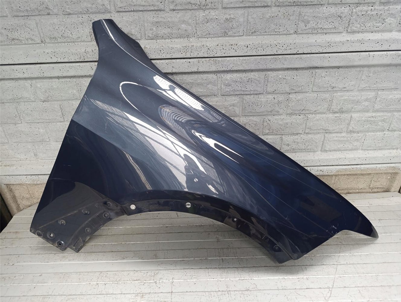 BMW X7 G07 2020-25 BŁOTNIK PRZEDNI PRAWY ORYGINAŁ (17770081208)