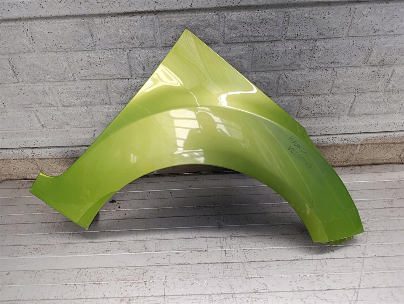 HYUNDAI VELOSTER 11- BŁOTNIK PRZEDNI PRAWY ORYGINAŁ (17770092188)