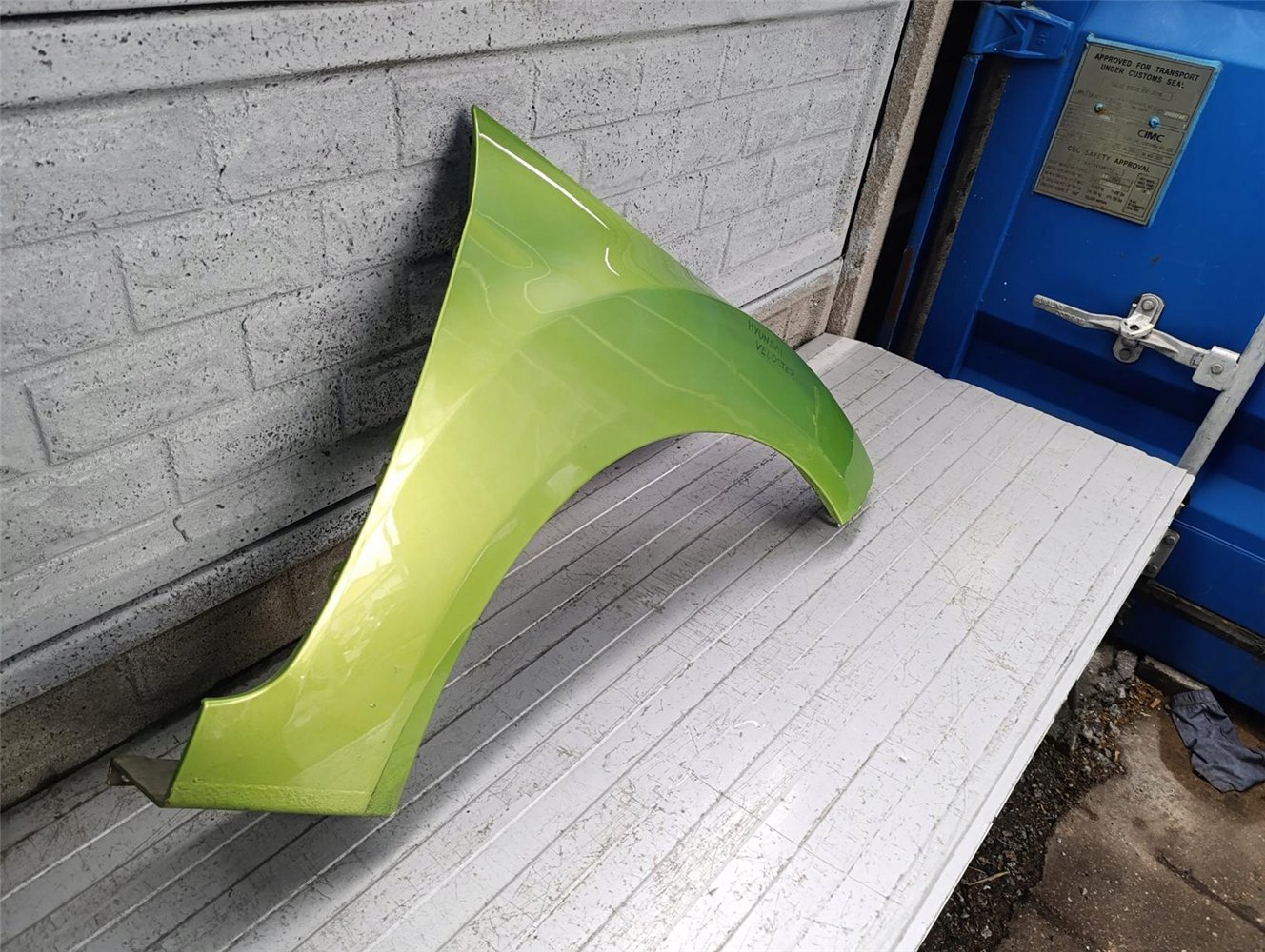 HYUNDAI VELOSTER 11- BŁOTNIK PRZEDNI PRAWY ORYGINAŁ (17770092188)