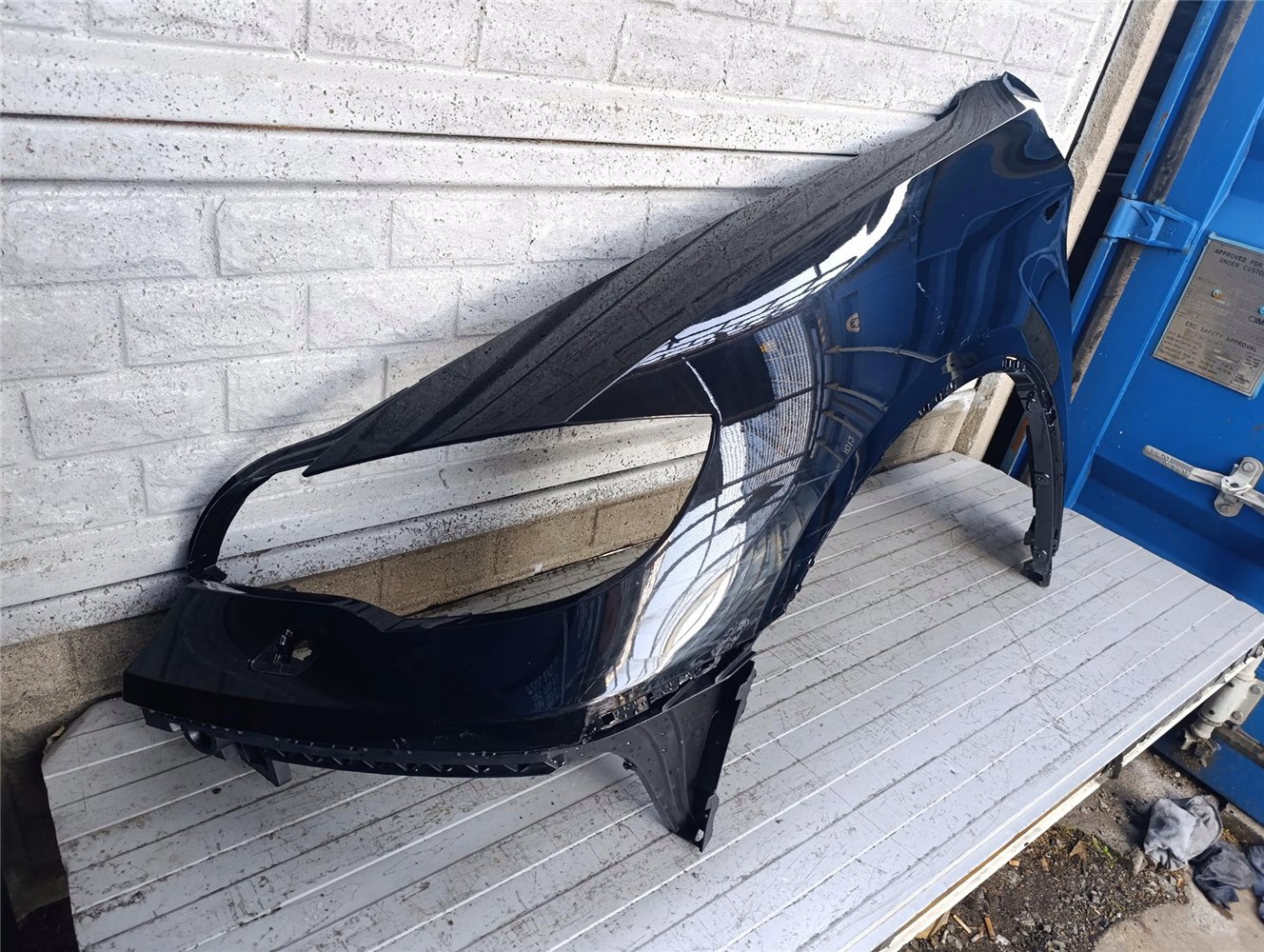 BMW X6 E71 2007–2014 BŁOTNIK PRZEDNI LEWY ORYGINAŁ (17783120272)