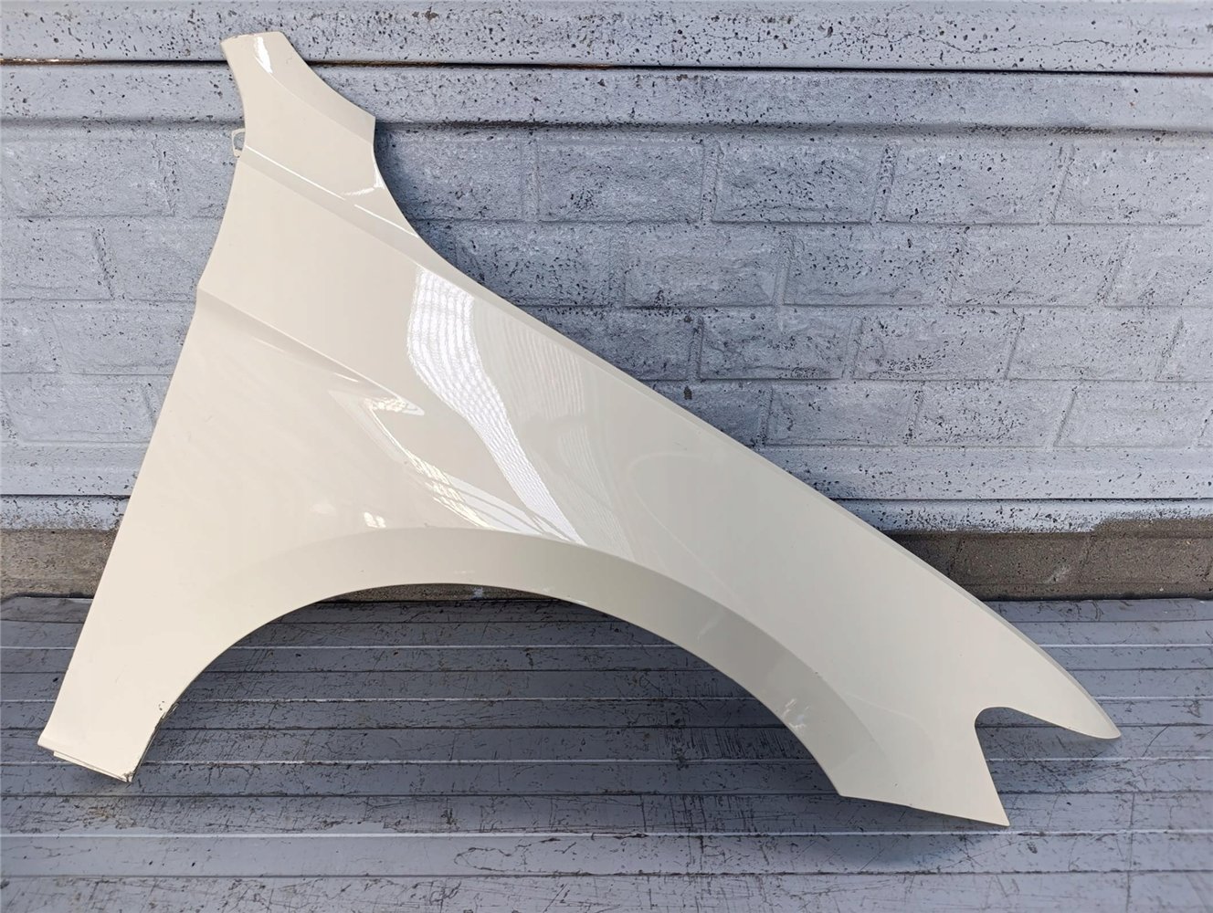 VW PASSAT B8 BŁOTNIK PRZEDNI PRAWY ORYGINAŁ (17783256912)