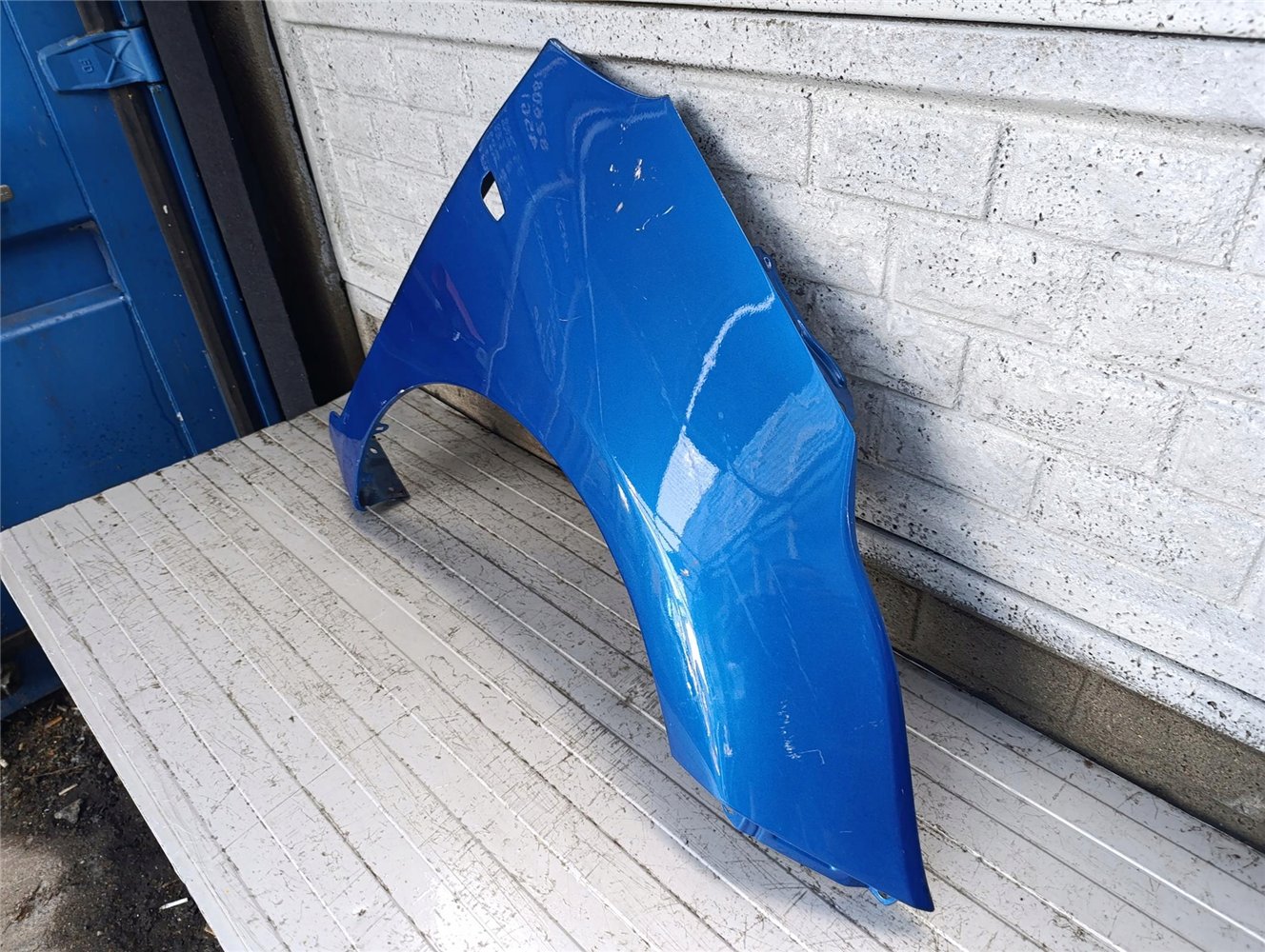 KIA CEED 2 II BŁOTNIK PRZEDNI PRAWY ORYGINAŁ (17783260551)