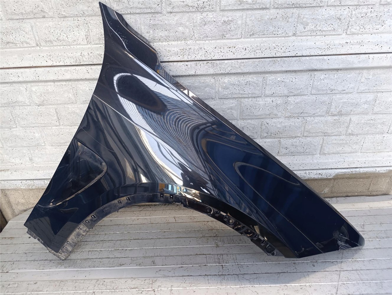 BMW X5 F15 BŁOTNIK PRAWY ORYGINAŁ (17783265759)