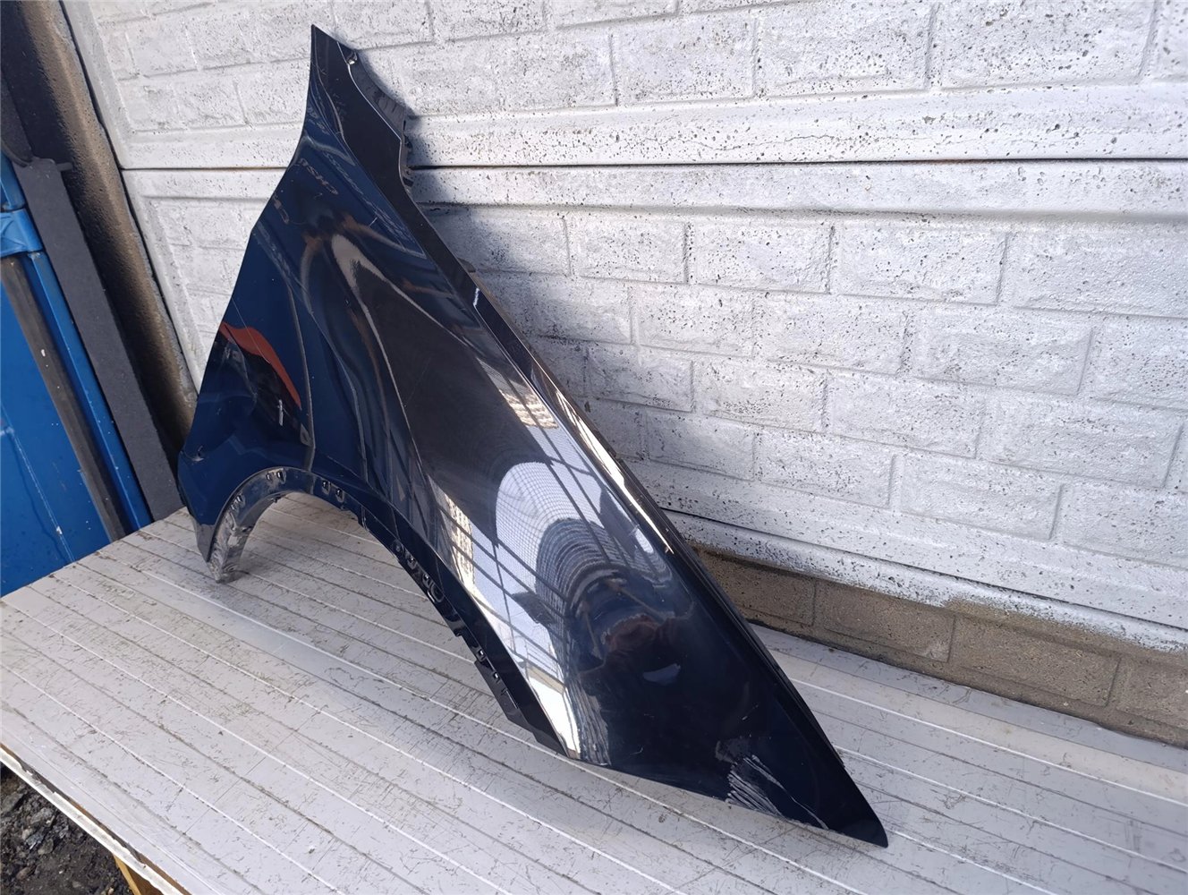 BMW X5 F15 BŁOTNIK PRAWY ORYGINAŁ (17783265759)