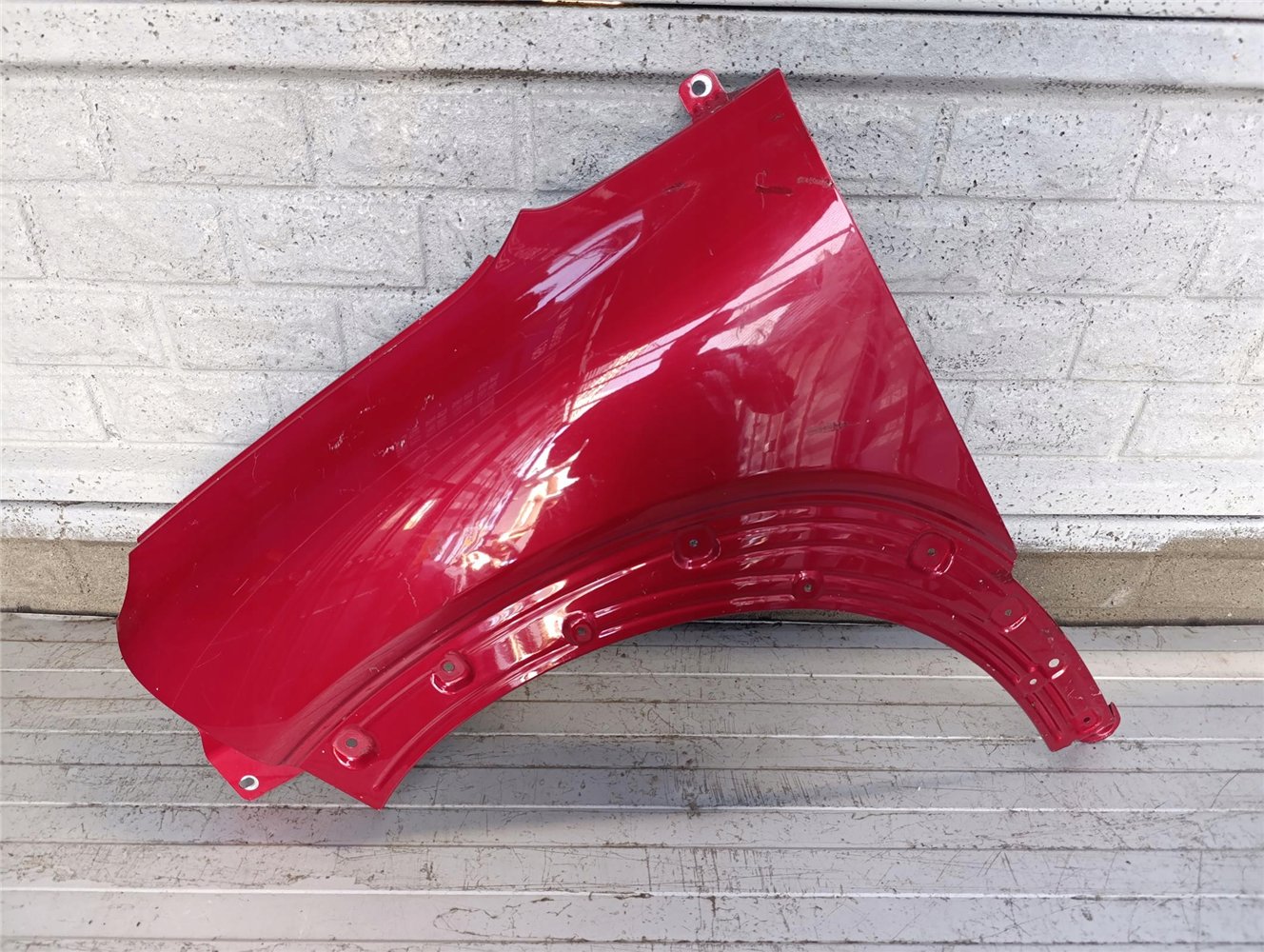 CITROEN C3 AIRCROSS BŁOTNIK LEWY PRZEDNI ORYGINAŁ (17783271183)