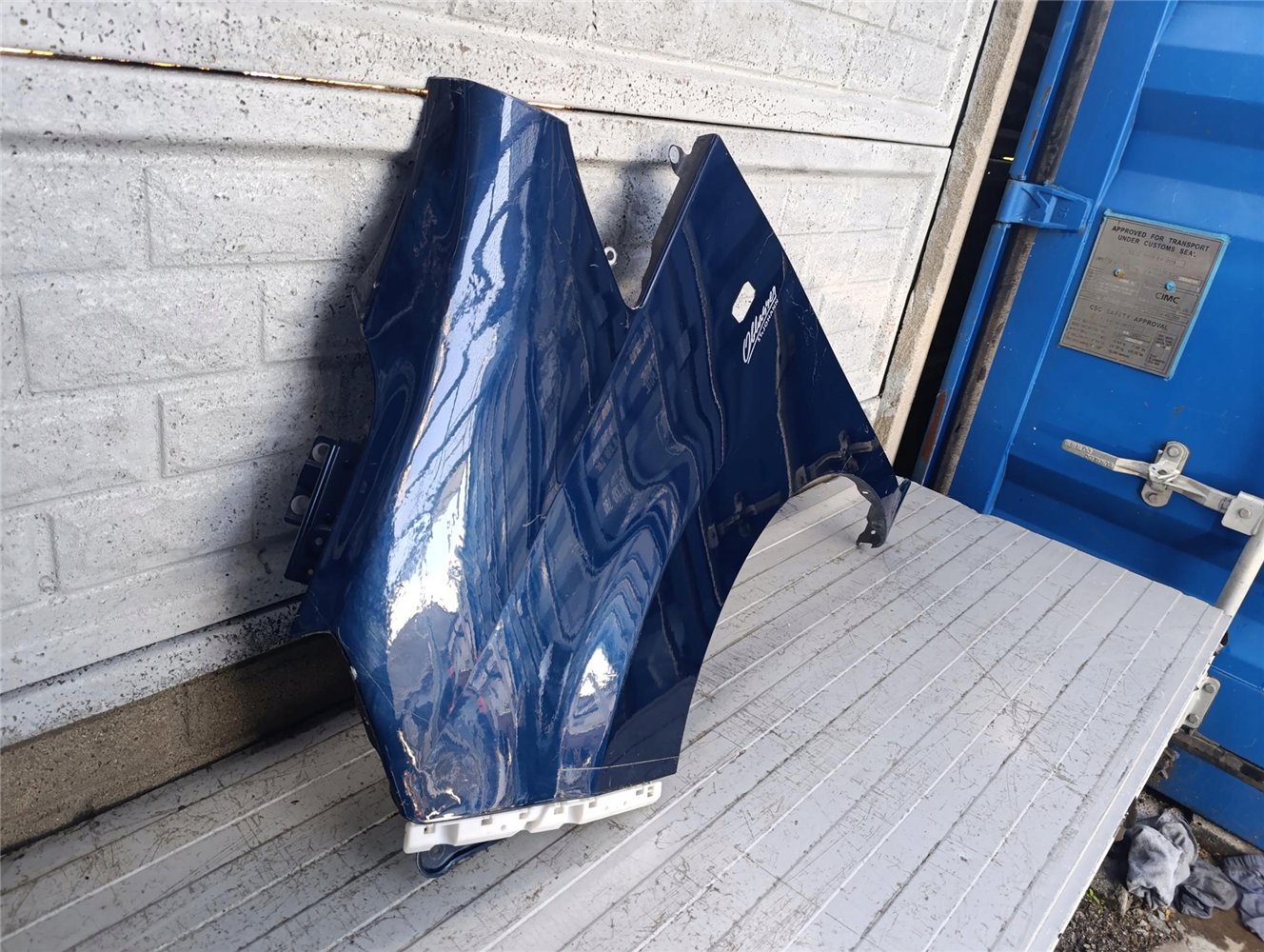 NISSAN NV200 NV 200 BŁOTNIK LEWY PRZÓD ORYGINAŁ (17783305718)