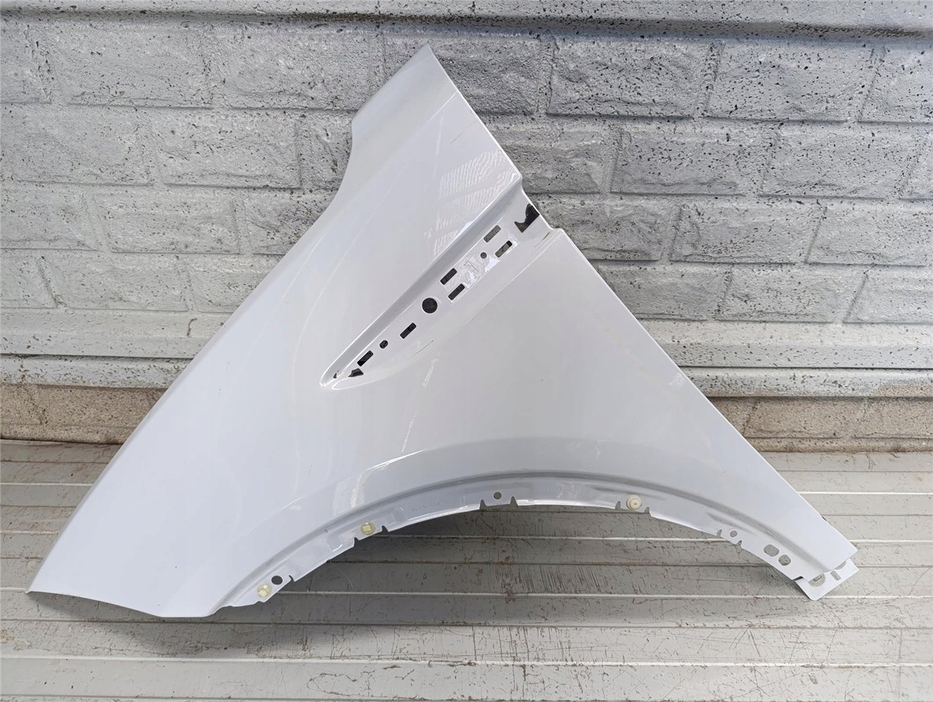 JAGUAR E-PACE EPACE BŁOTNIK PRZEDNI LEWY ORYGINAŁ (17783412798)