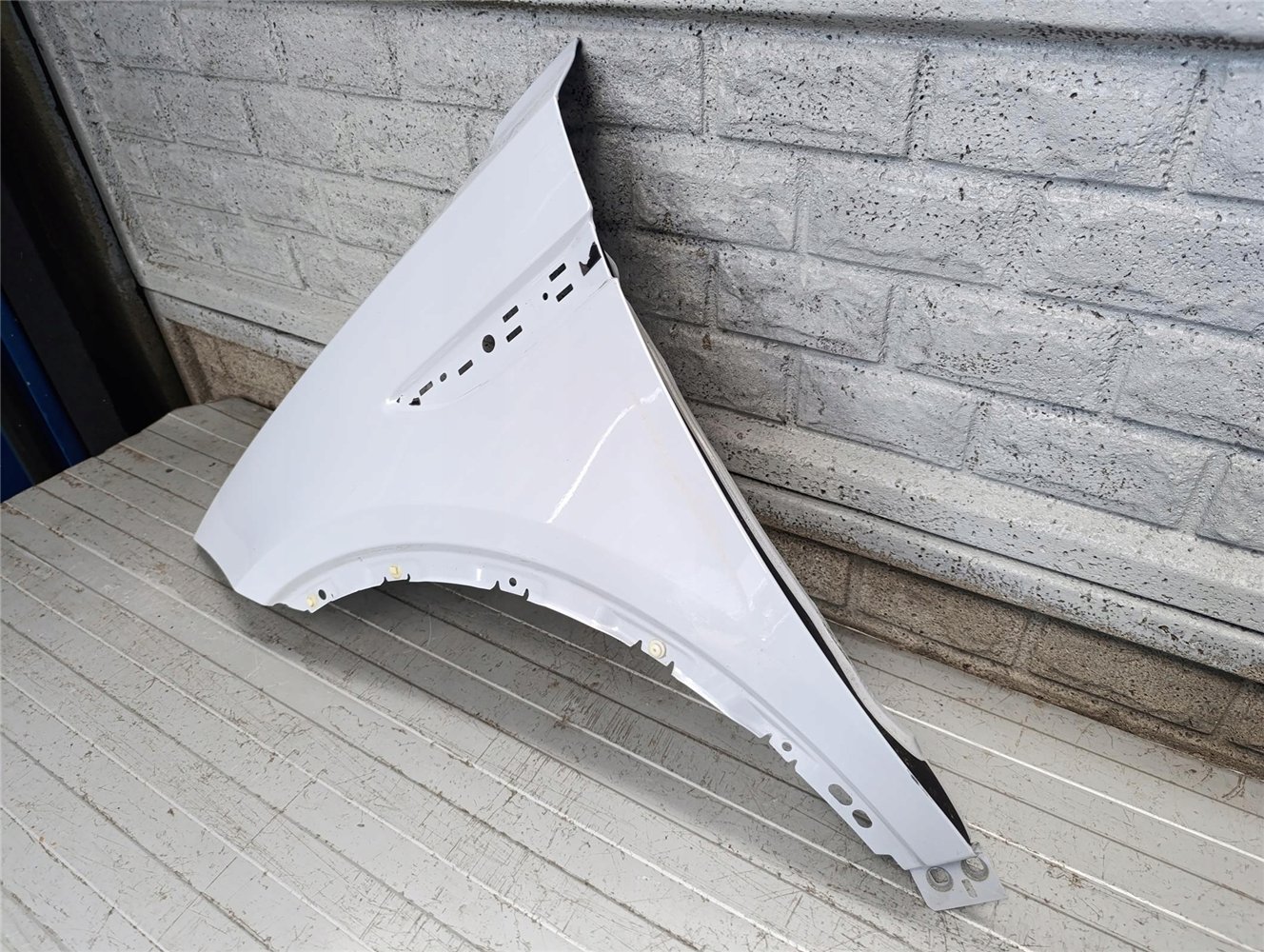 JAGUAR E-PACE EPACE BŁOTNIK PRZEDNI LEWY ORYGINAŁ (17783412798)