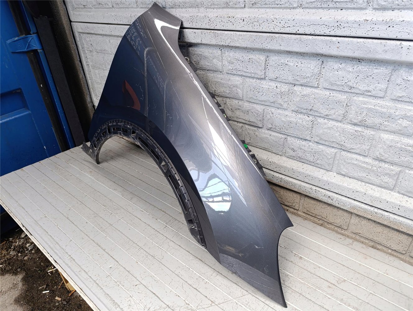 PORSCHE CAYENNE 9Y0 9Y3 BŁOTNIK PRZEDNI PRAWY ORYGINAŁ (17783416186)