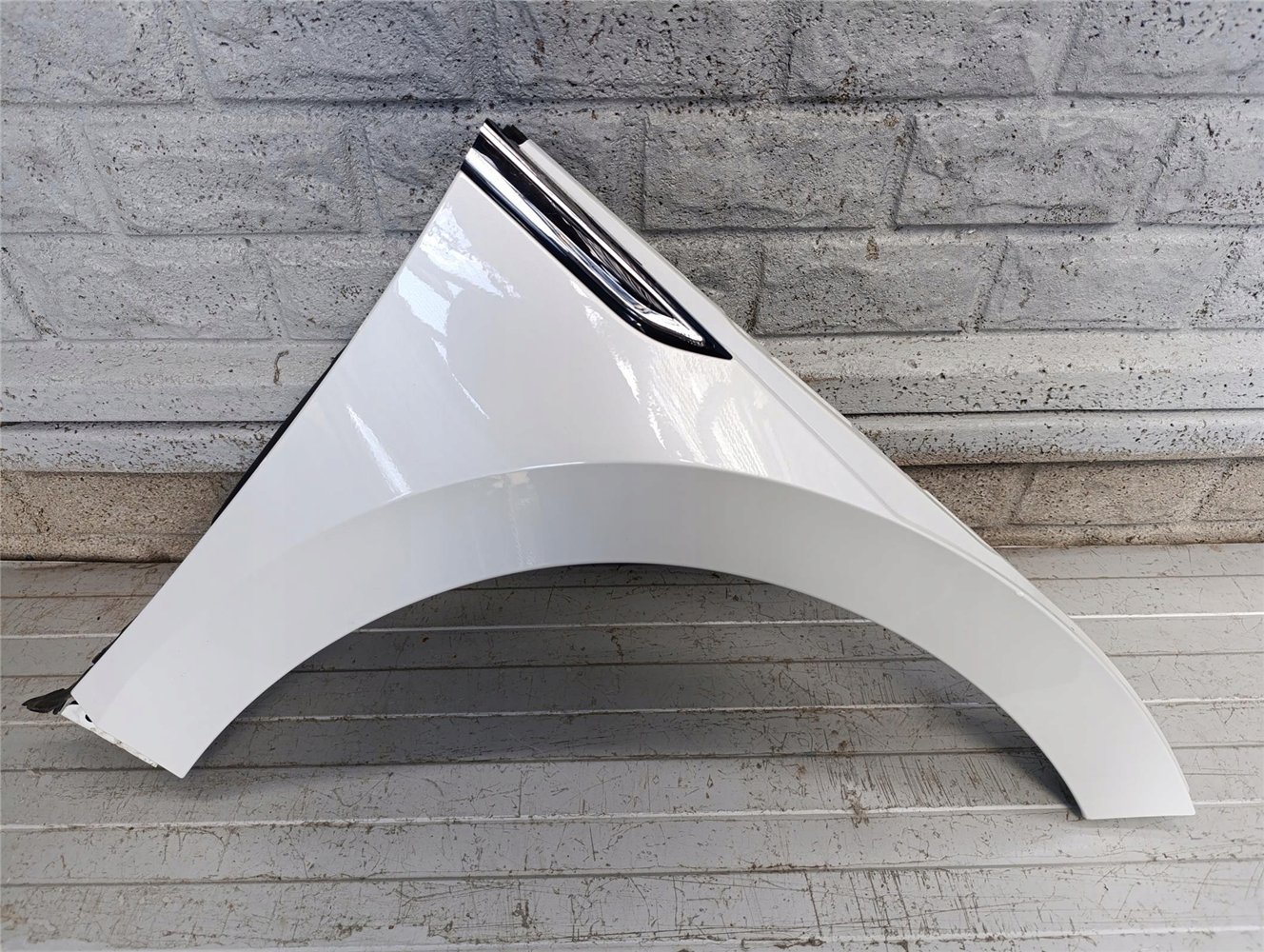 VW ARTEON BŁOTNIK PRAWY PRZEDNI ORYGINAŁ (17783419726)