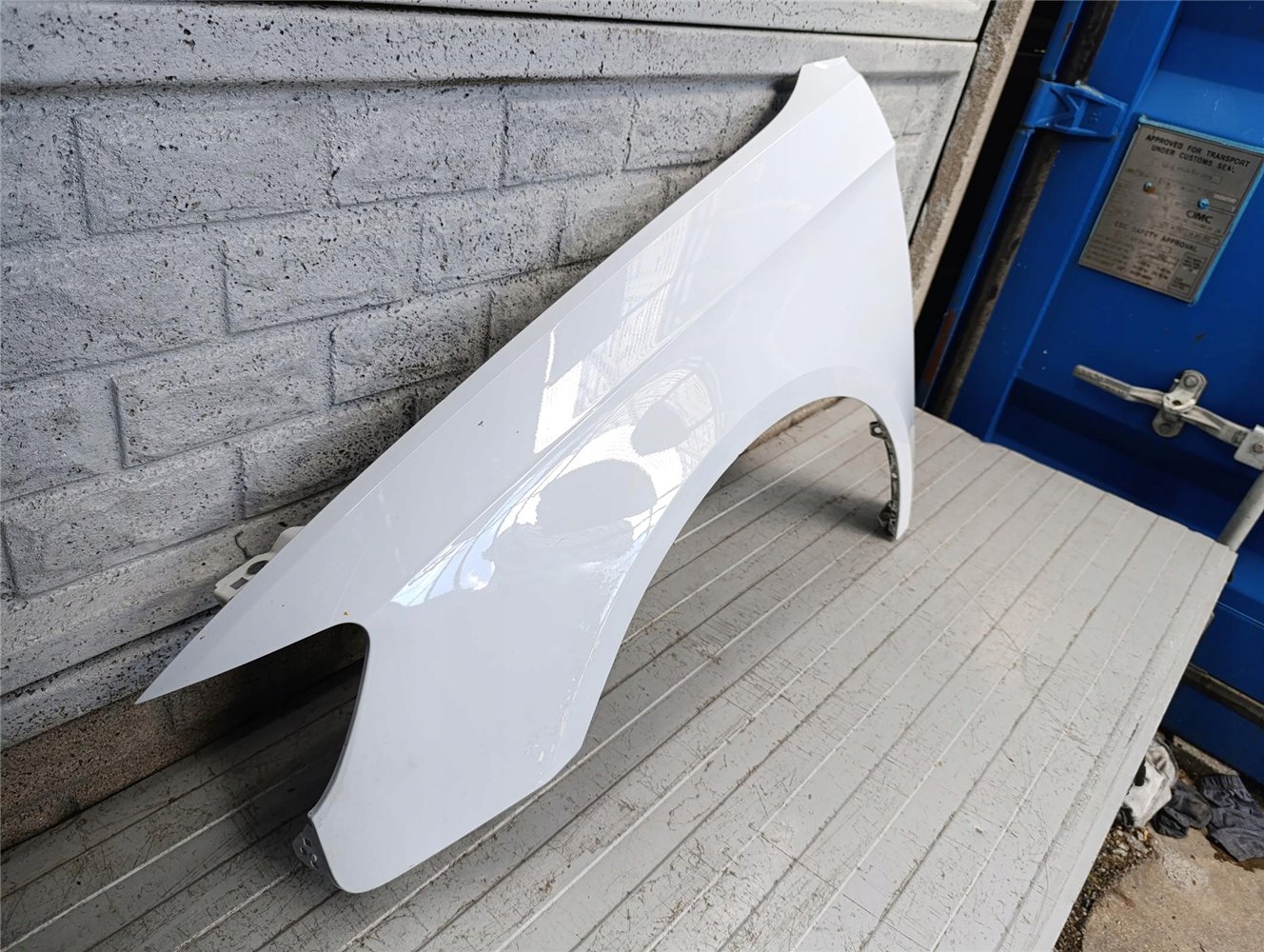 AUDI RS3 RS 3 HB 8V5 BŁOTNIK PRZEDNI LEWY (17783434599)