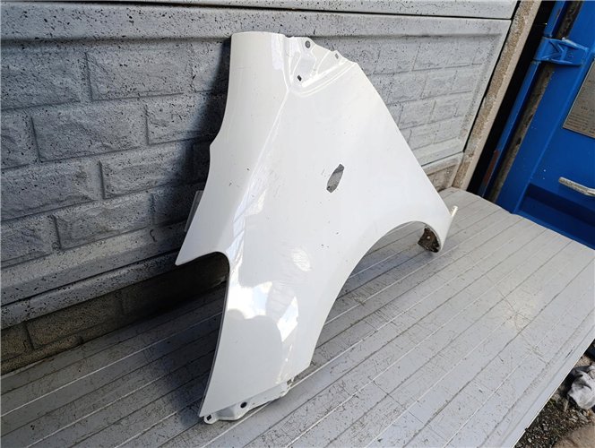 TOYOTA YARIS 2 II 05-12 BŁOTNIK LEWY PRZÓD ORYGINAŁ (17783448143)