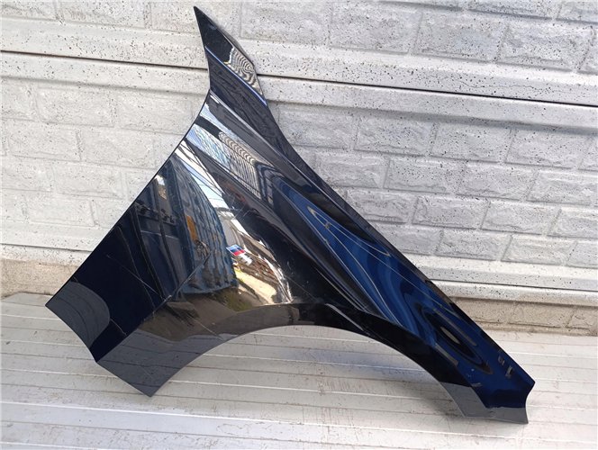 BMW M2 M 2 G87 23- BŁOTNIK PRAWY ORYGINAŁ (17783450047)