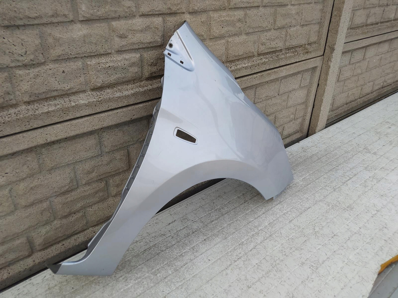 MITSUBISHI SPACE STAR 12-20 BŁOTNIK PRAWY PRZEDNI - (12330270266)