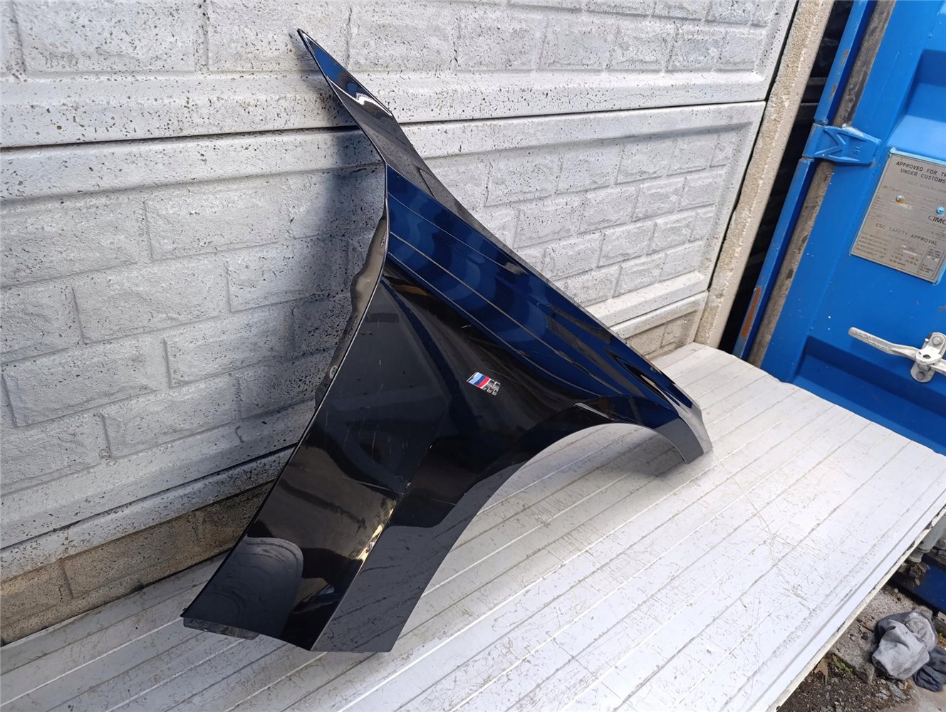 BMW M2 M 2 G87 23- BŁOTNIK PRAWY ORYGINAŁ (17783450047)