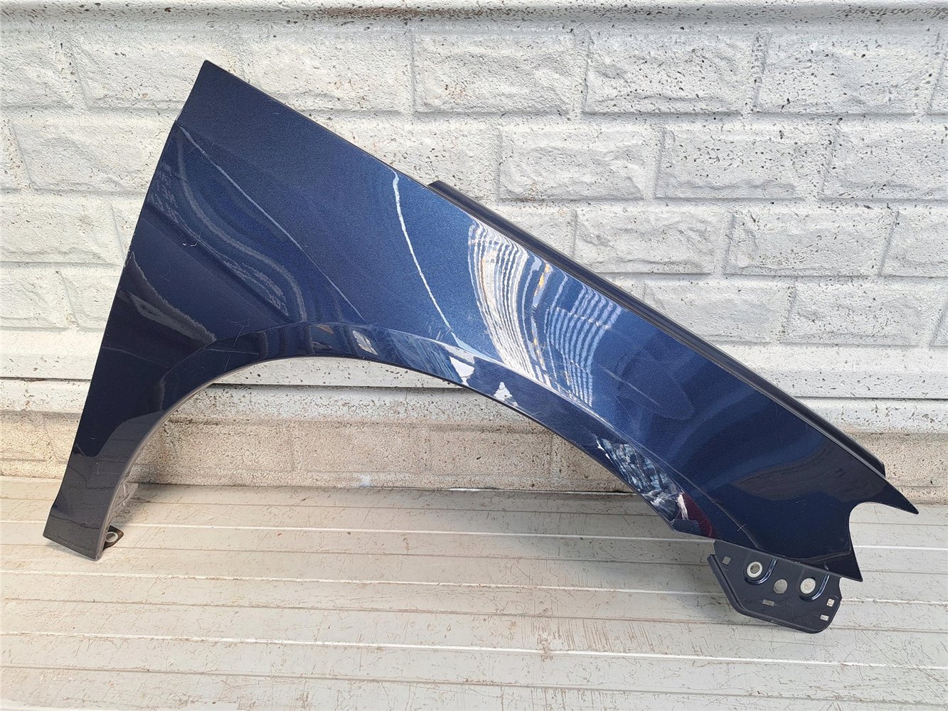 VW SCIROCCO BŁOTNIK PRZEDNI PRAWY ORYGINAŁ (17783532455)