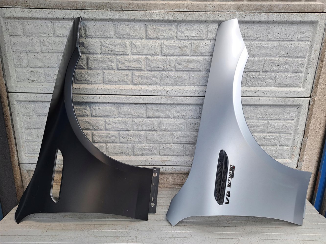 MERCEDES AMG GT 4 DOOR A290 BŁOTNIK PRAWY PRZEDNI ORYGINAŁ (17783564428)