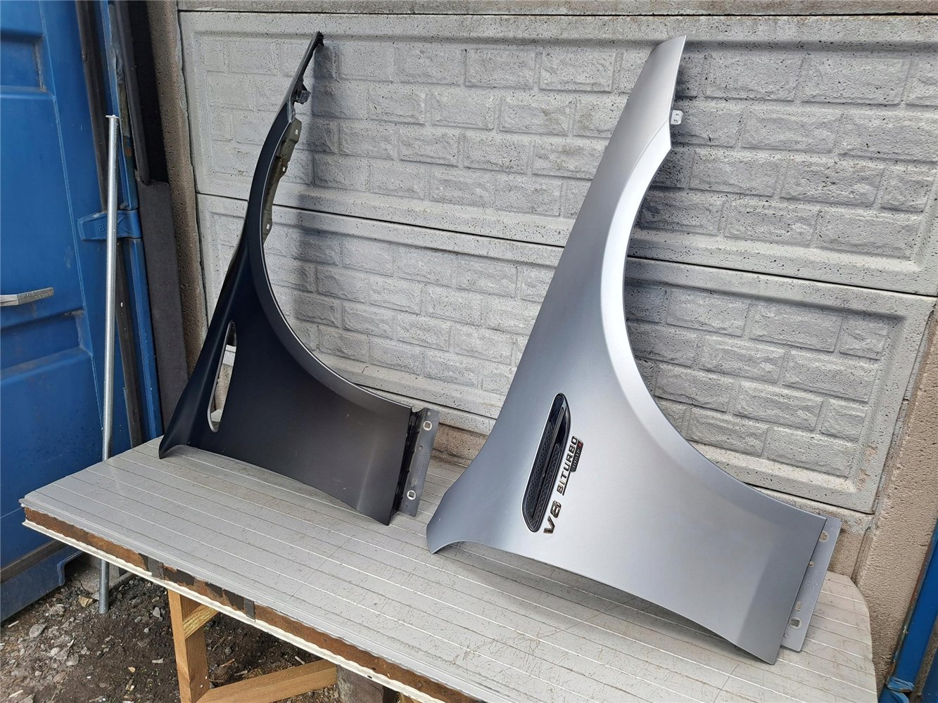 MERCEDES AMG GT 4 DOOR A290 BŁOTNIK PRAWY PRZEDNI ORYGINAŁ (17783564428)