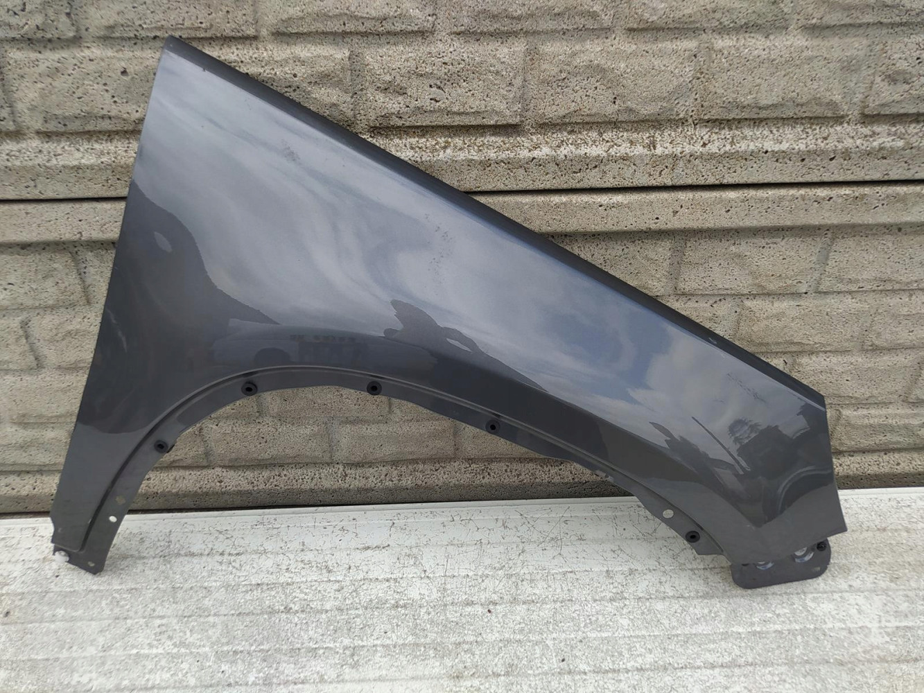VW TIGUAN 2007-2017 BŁOTNIK PRZEDNI PRAWY - (12331014143)