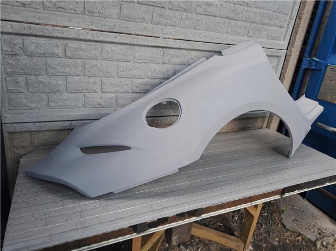 FERRARI 812 SUPERFAST ĆWIARTKA TYLNA 812RH TYLNY BŁOTNIK PRAWY (17783597040)