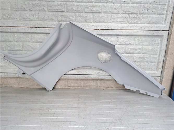 FERRARI PORTOFINO TYLNY BŁORNIK TYLNIA ĆWIARTKA NOWA ORGINALNA (17783623672)