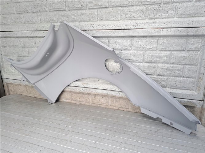 FERRARI PORTOFINO TYLNY BŁORNIK TYLNIA ĆWIARTKA NOWA ORGINALNA (17783623672)