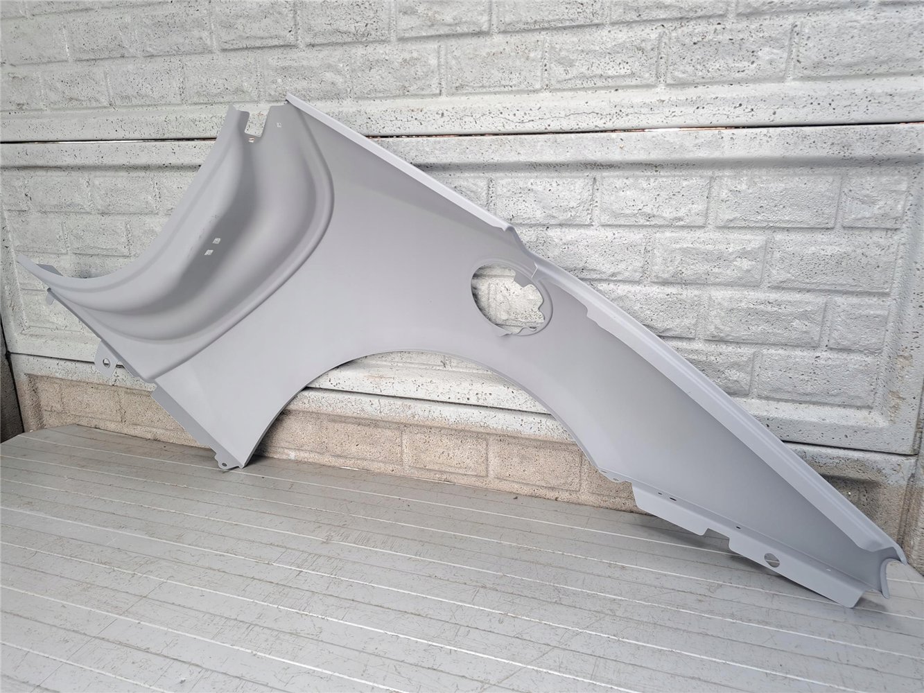 FERRARI PORTOFINO TYLNY BŁORNIK TYLNIA ĆWIARTKA NOWA ORGINALNA (17783623672)