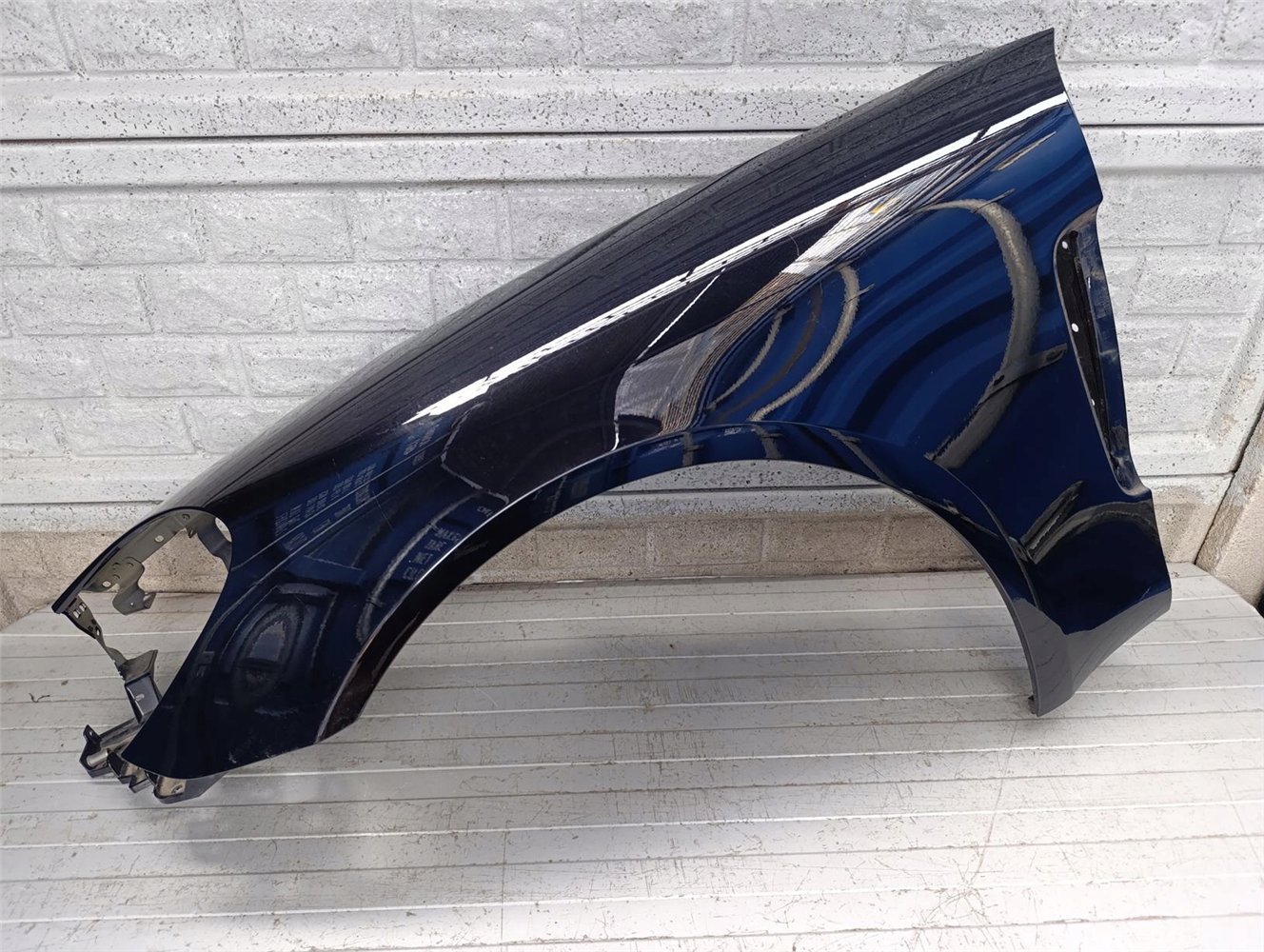 PORSCHE PANAMERA 971 BŁOTNIK LEWY PRZEDNI ORYGINAŁ (17787815501)