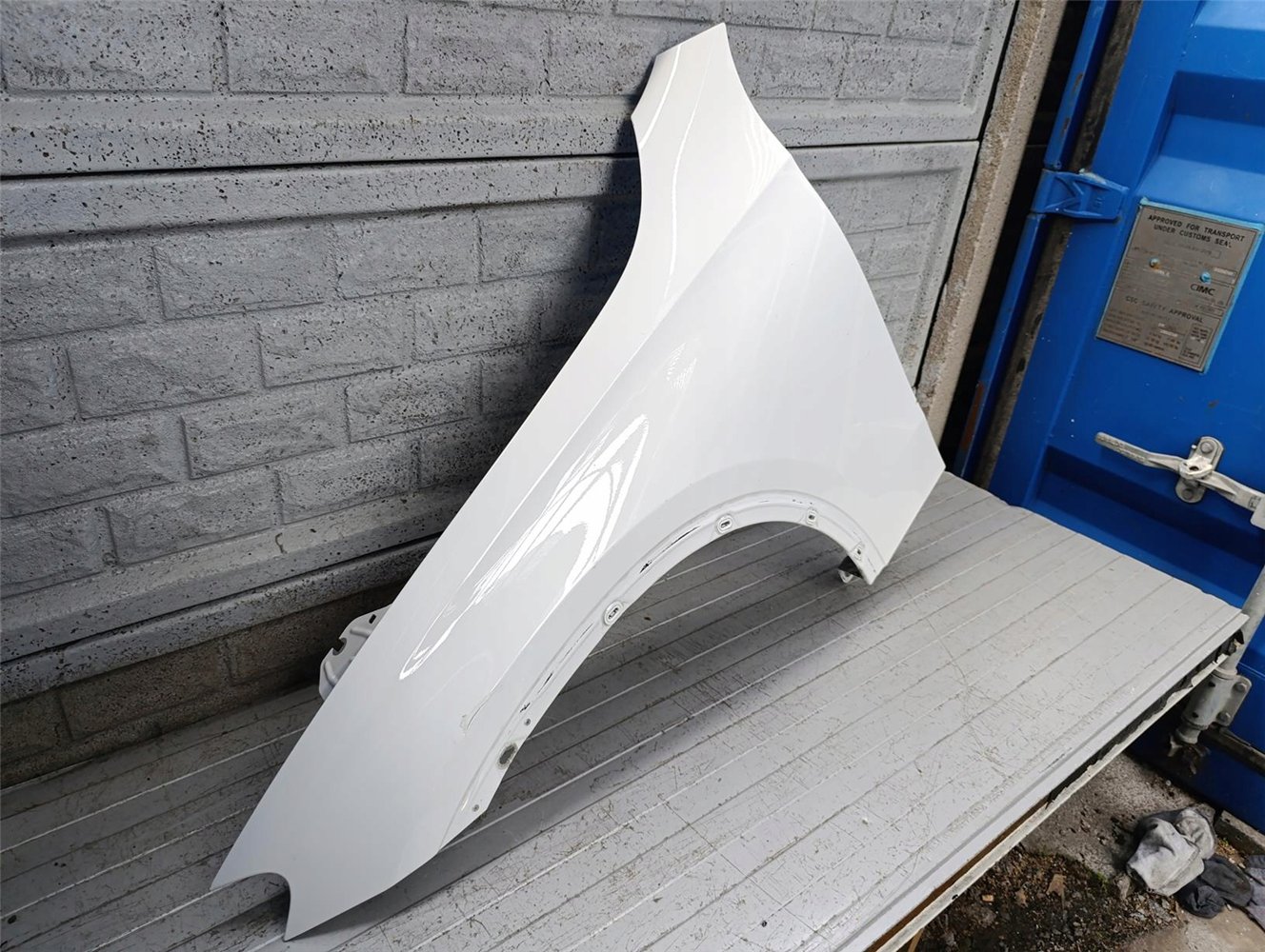 MERCEDES GLC W254 X254 BŁOTNIK PRAWY PRZEDNI ORYGINAŁ (17787830825)