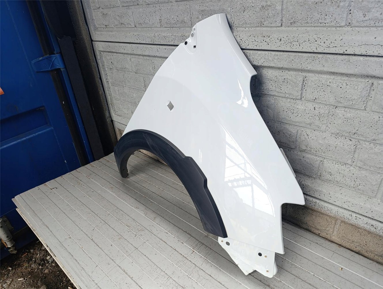 DACIA DOKKER LODGY STEPWAY BŁOTNIK PRZEDNI PRAWY ORYGINAŁ (17787854981)