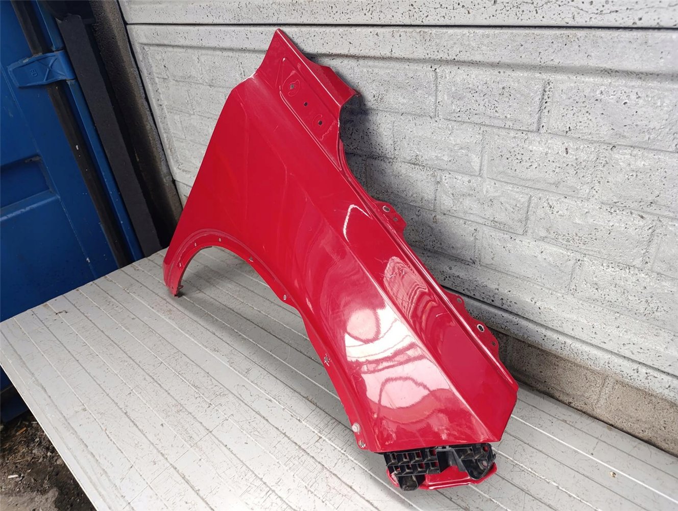 BŁOTNIK PRZEDNI PRAWY SUZUKI VITARA 2015- ORYGINAŁ (17788221768)