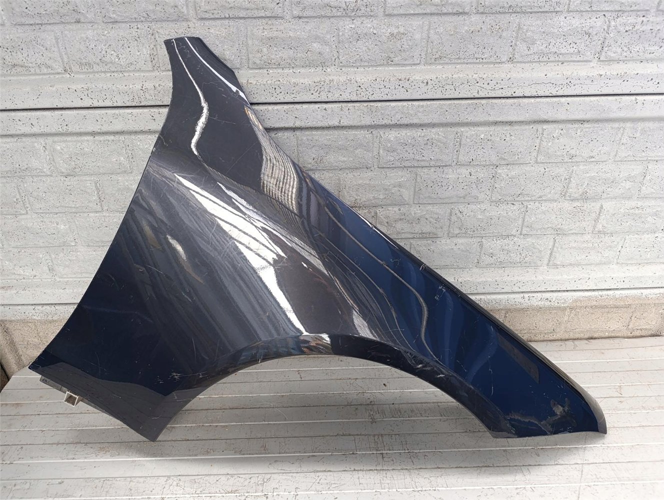 MERCEDES CLS W257 W 257 BŁOTNIK PRZEDNI PRAWY ORYGINAŁ (17788226527)