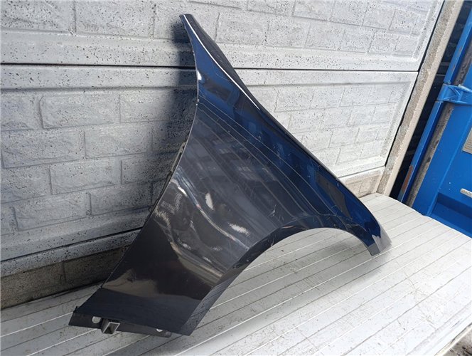 MERCEDES CLS W257 W 257 BŁOTNIK PRZEDNI PRAWY ORYGINAŁ (17788226527)