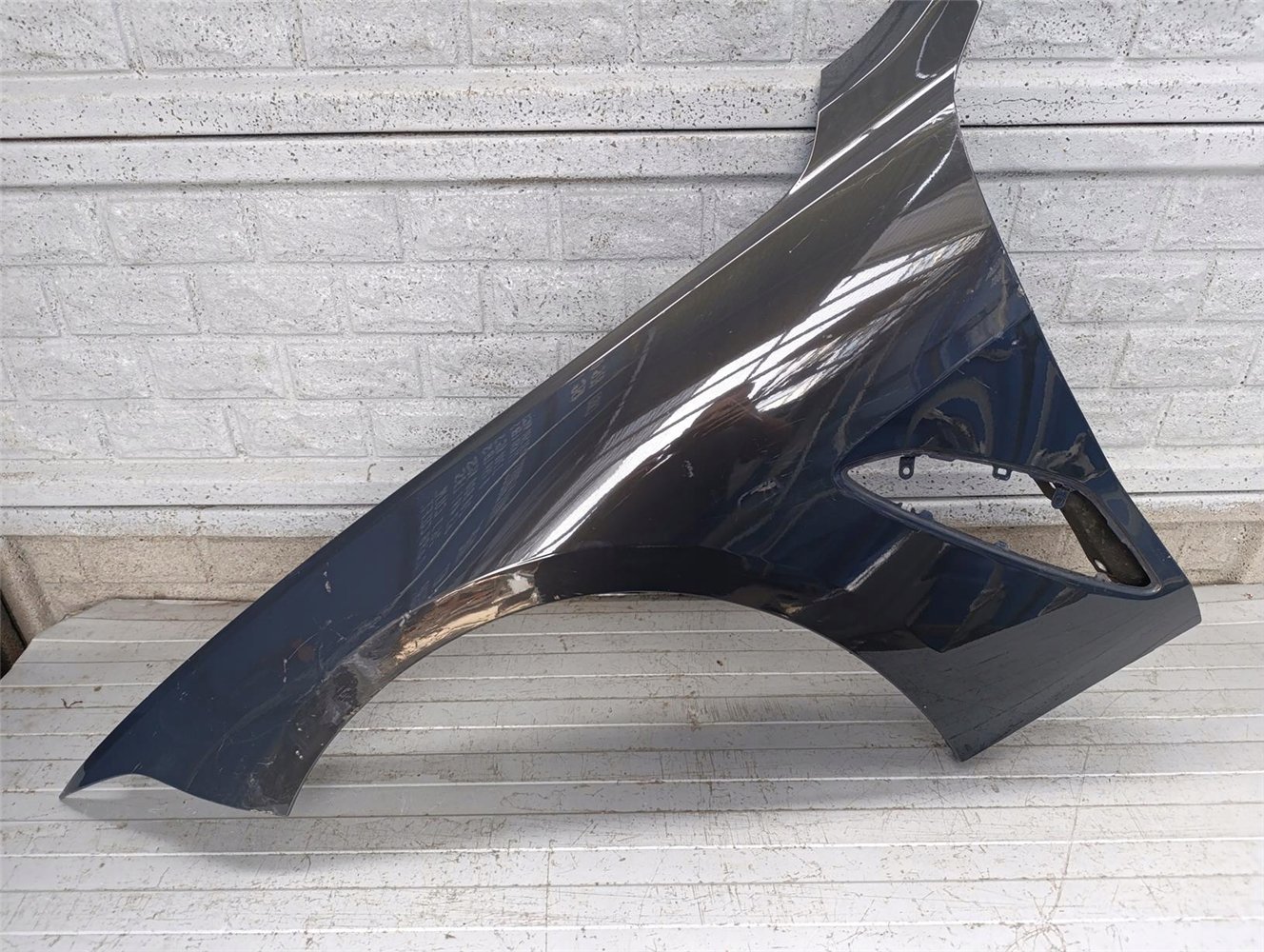 BMW serii 8 VIII G14 G15 G16 18-24 BŁOTNIK LEWY ORYGINAŁ (17788244562)