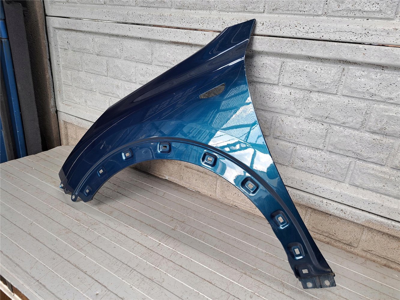 KIA NIRO 2016 - 2022 BŁOTNIK PRZEDNI LEWY ORYGINAŁ (17788253014)