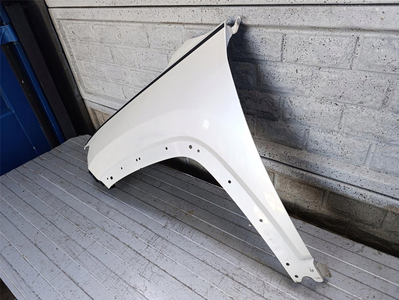 JEEP COMPASS 2017-2024 LIFT BŁOTNIK LEWY PRZÓD ORYGINAŁ (17790507898)