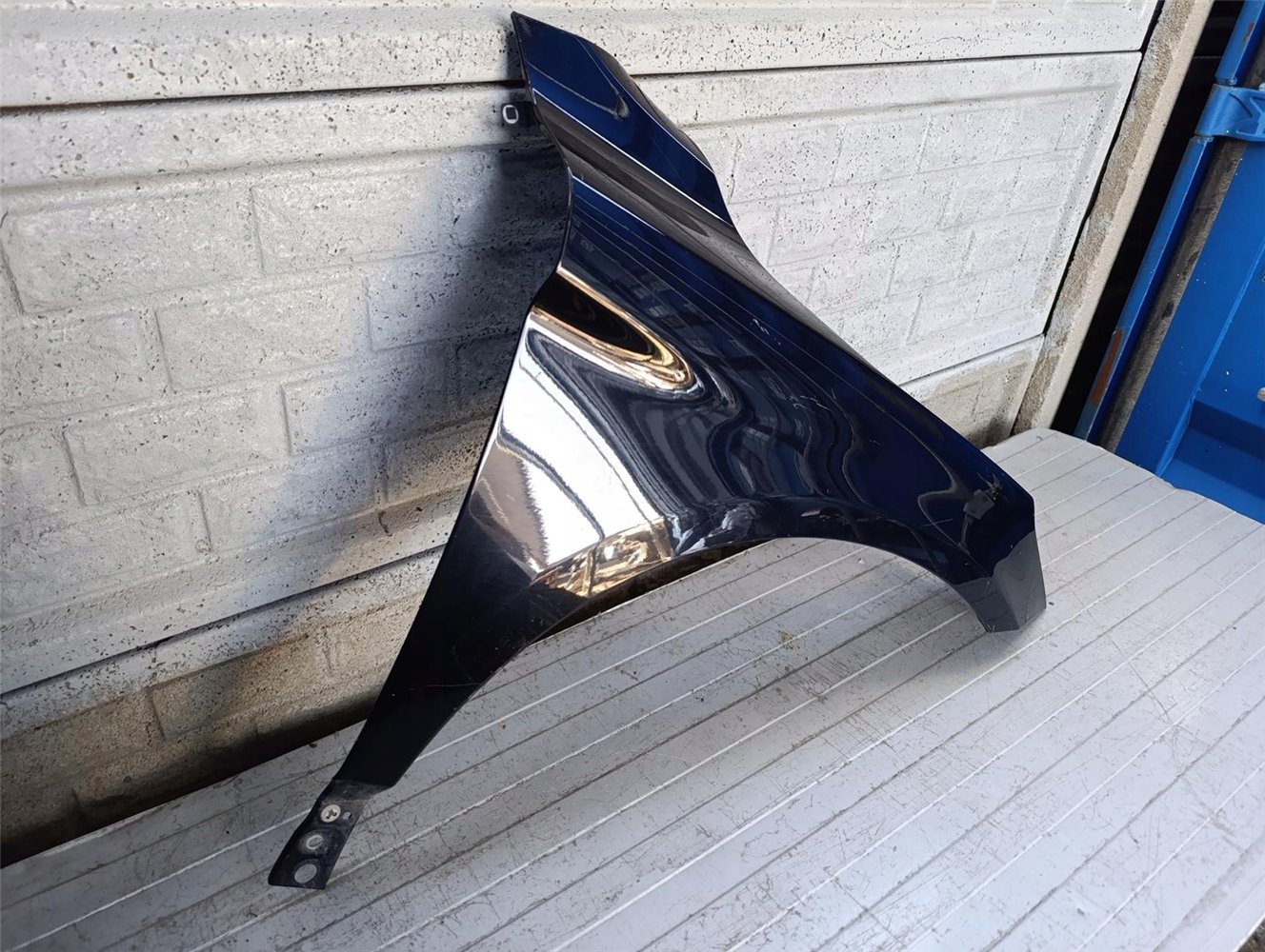 VOLVO XC60 XC-60 08-17 BŁOTNIK PRAWY PRZEDNI ORYGINAŁ (17790520728)