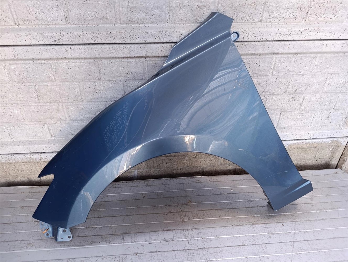 MAZDA 3 III 2014 - 2019 BŁOTNIK PRAWY PRZEDNI ORYGINAŁ (17790539124)