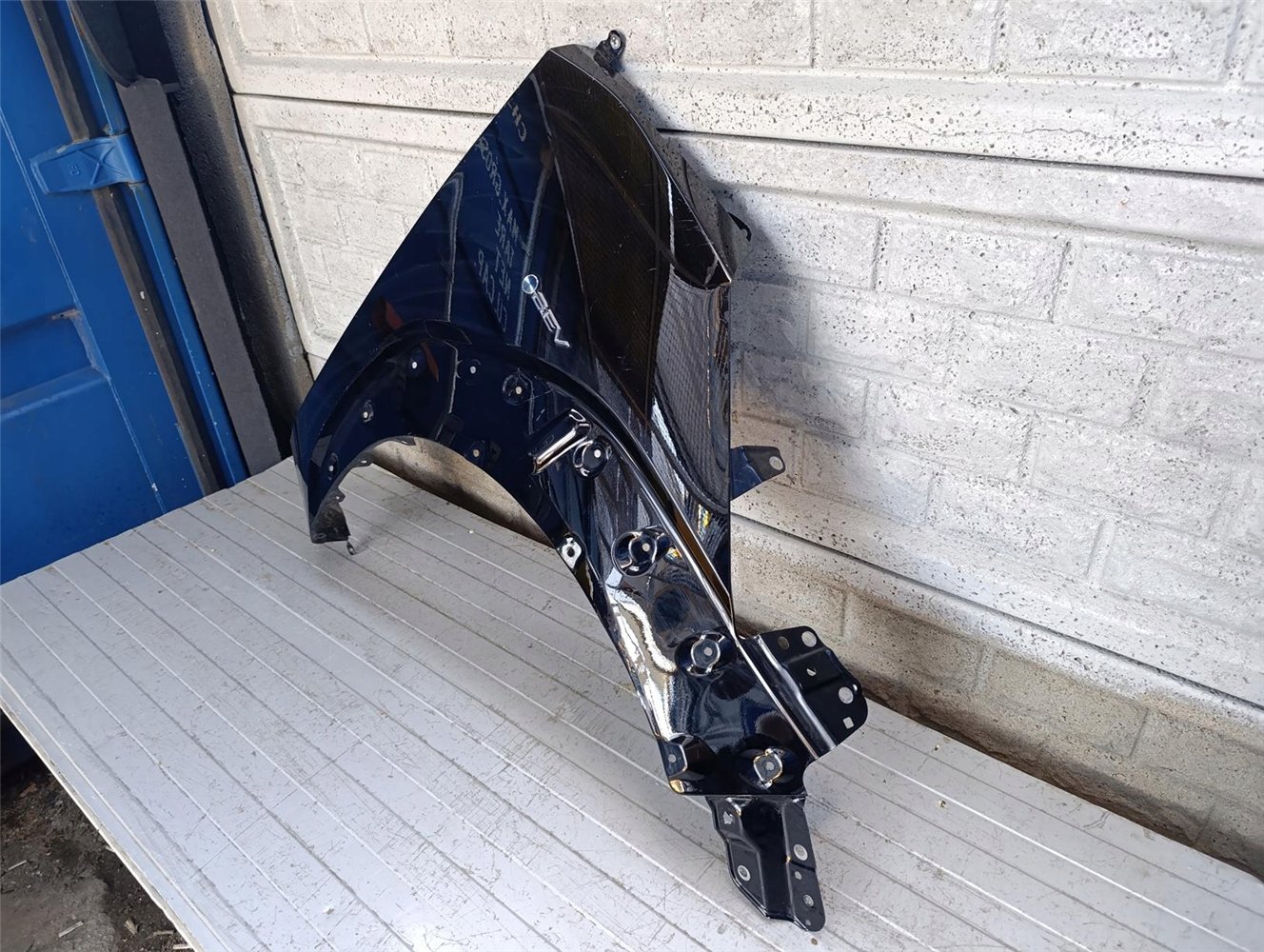 BŁOTNIK PRAWY PRZÓD TOYOTA BZ4X 22-24 ORYGINAŁ (17790545692)