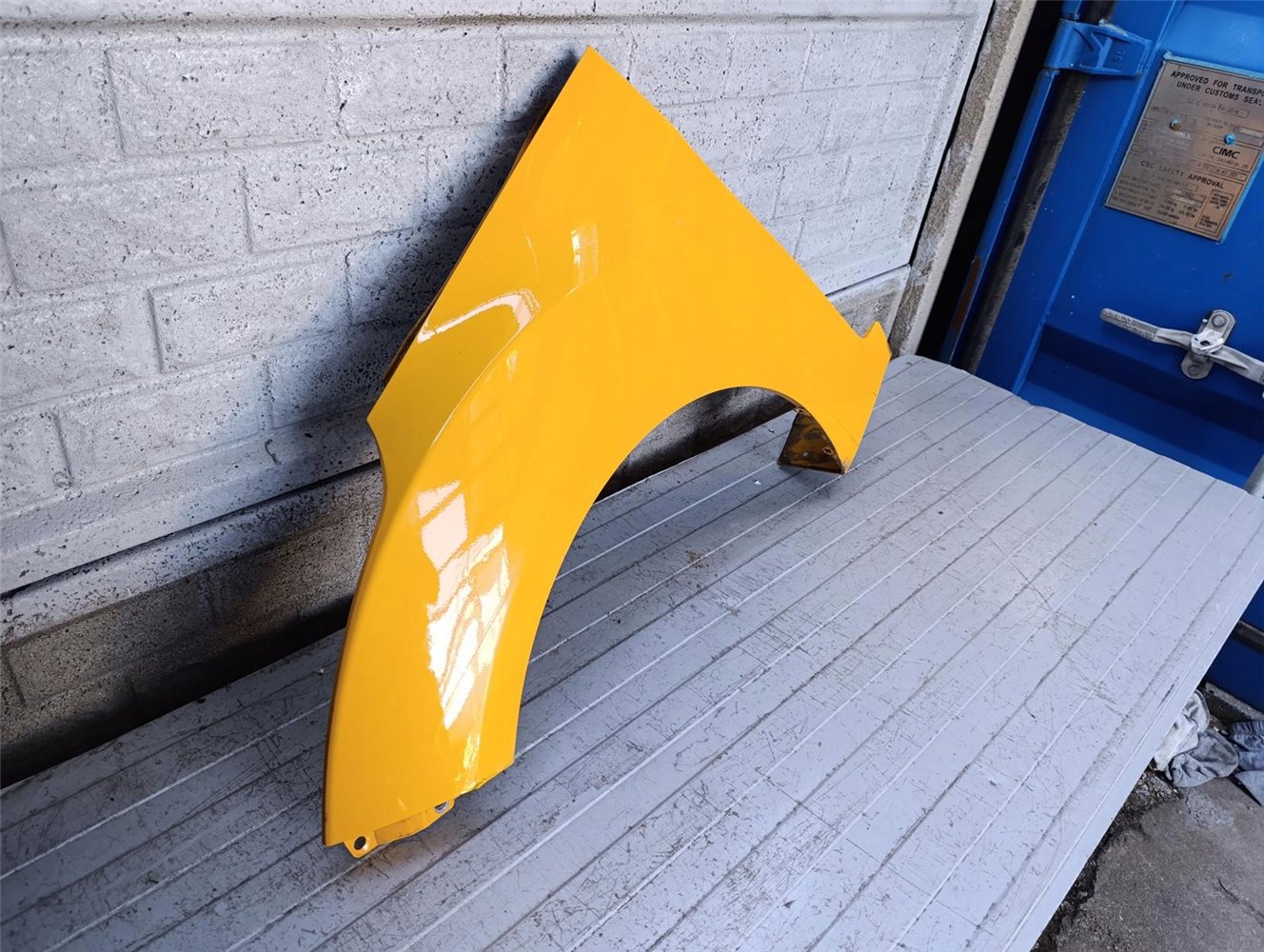 HYUNDAI VELOSTER 11- BŁOTNIK PRZEDNI LEWY ORYGINAŁ (17790563805)