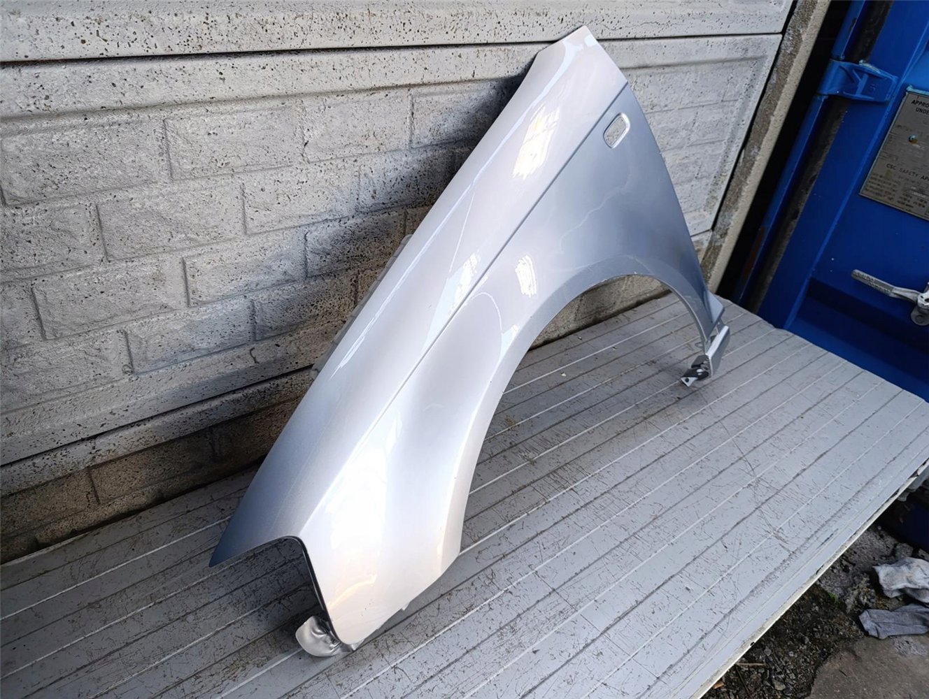 AUDI A3 8P0 03-08 PRZED LIFT BŁOTNIK PRZEDNI LEWY ORYGINAŁ (17793802109)