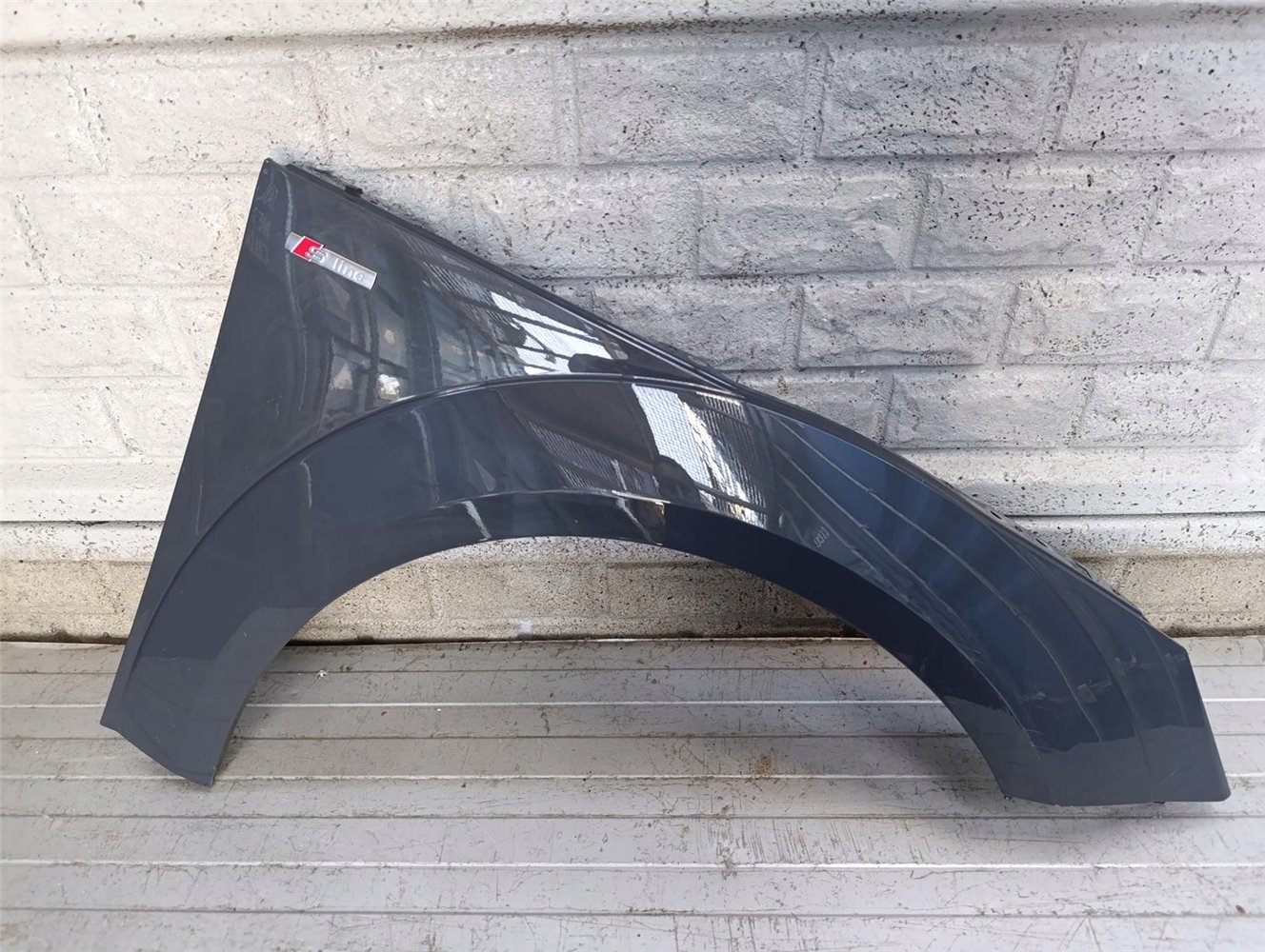 AUDI TT 8S0 14-25 BŁOTNIK PRZEDNI PRAWY ORYGINAŁ (17793808414)