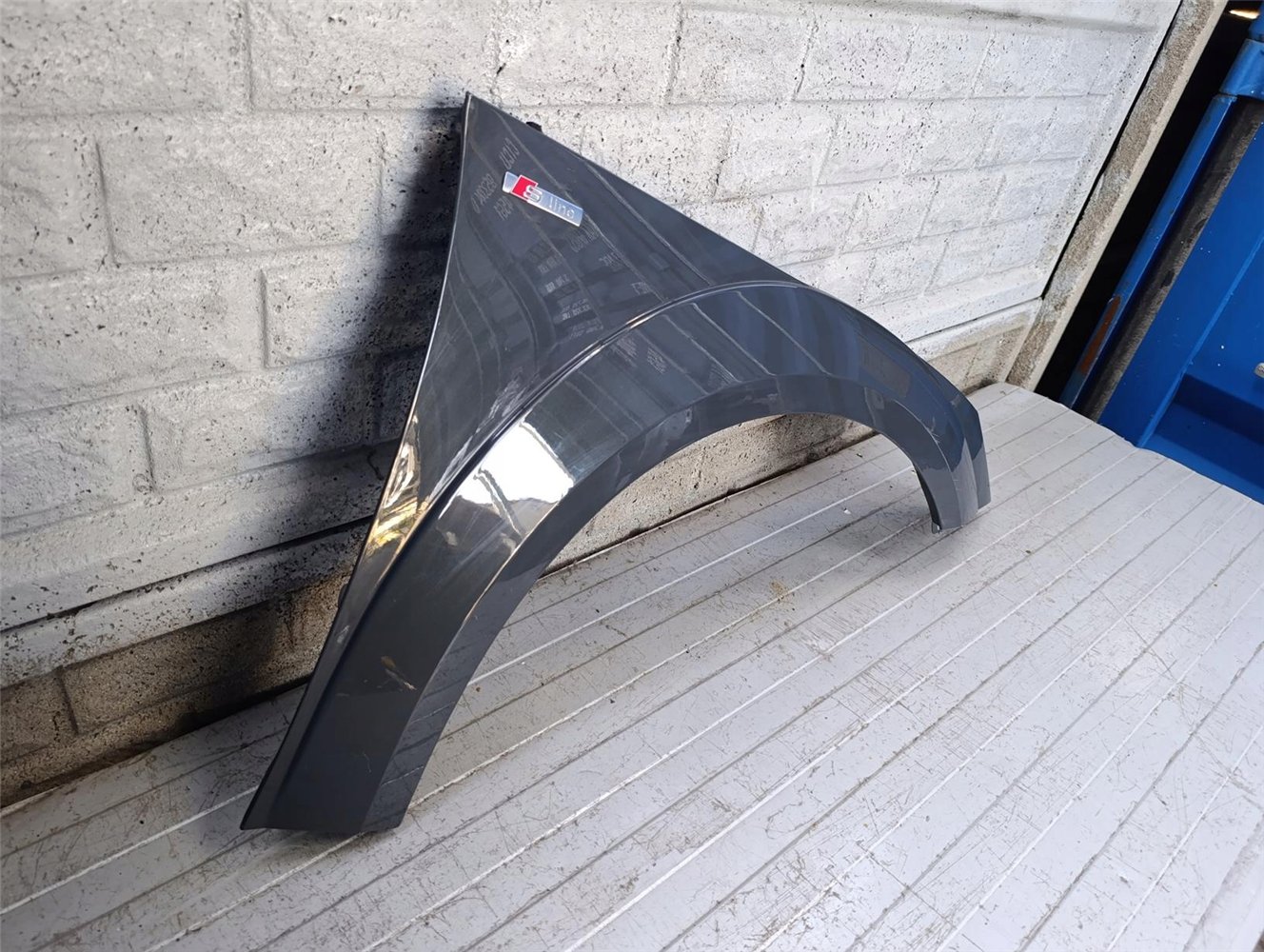 AUDI TT 8S0 14-25 BŁOTNIK PRZEDNI PRAWY ORYGINAŁ (17793808414)