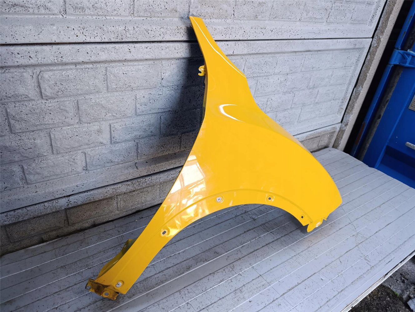 NISSAN JUKE 14-19 LIFT BŁOTNIK PRAWY PRZEDNI ORYGINAŁ (17793816944)