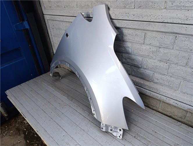 OPEL MOKKA BŁOTNIK PRAWY PRZEDNI ORYGINAŁ (17793836501)