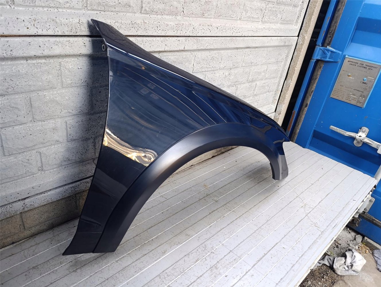 AUDI A6 C7 ALLROAD 4G0 11-17 BŁOTNIK PRAWY PRZEDNI ORYGINAŁ (17796633393)