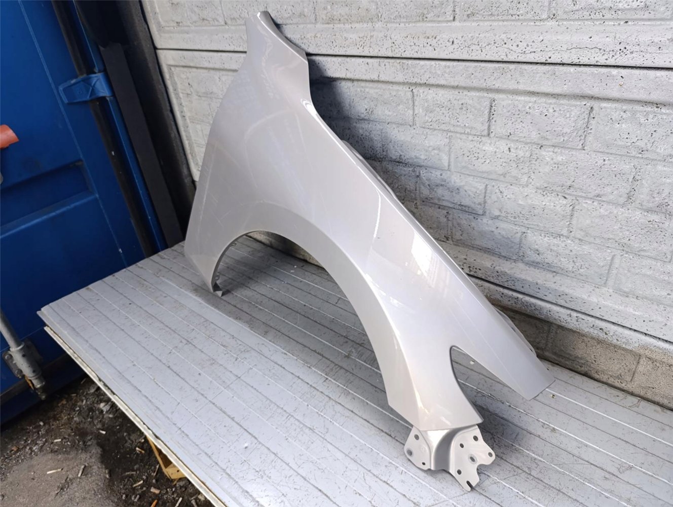 MAZDA III 3 2019 -2024 HB BŁOTNIK PRAWY PRZEDNI ORYGINAŁ (17796644732)