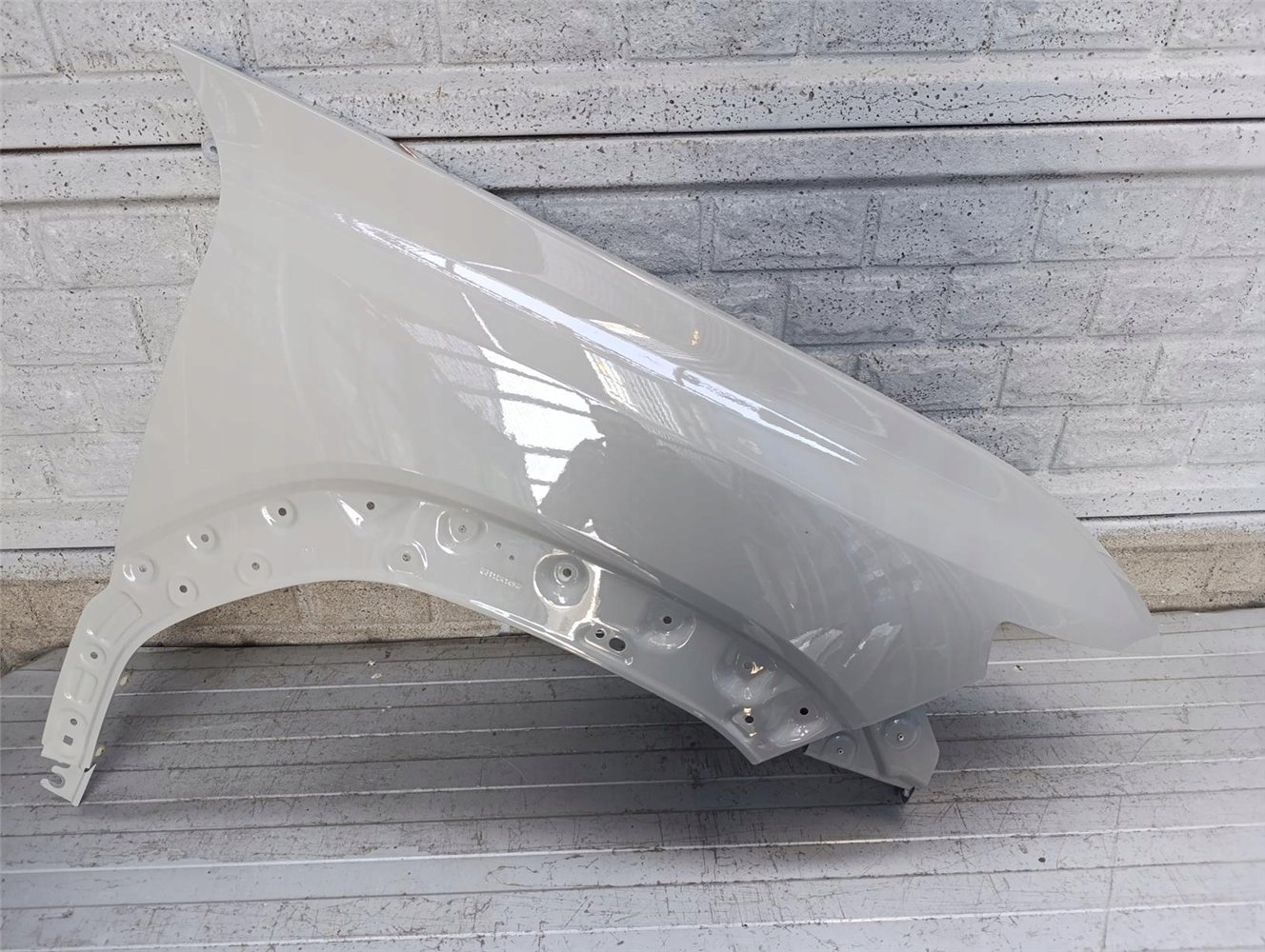 DACIA DUSTER III 3 2024- BŁOTNIK PRAWY PRZEDNI ORYGINAŁ (17796647534)